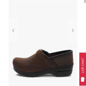 Dansko clogs size 39 in Antique Brown